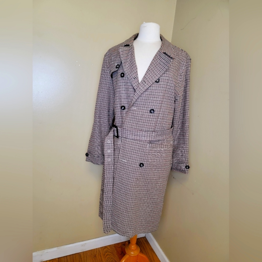 Vintage Topman trench coat. Checkered London pattern. Size Medium